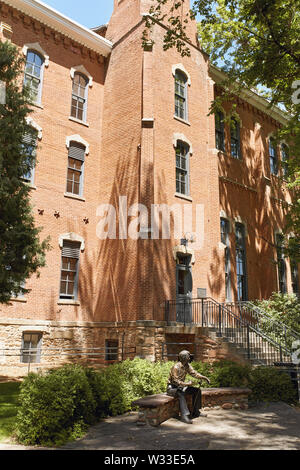 Boulder, Colorado - 11. Juli 2019: Außenansicht der Alten Hauptkapelle, auf dem Campus der Universität von Colorado Boulder Stockfoto
