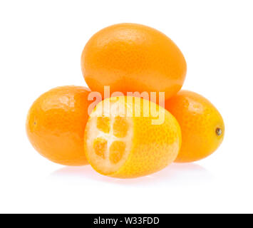 Kumquat, kumquat Obst auf weißem Hintergrund Stockfoto