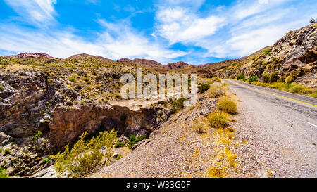 Zerklüftete Berge und Schluchten in El Dorado Canyon, Grenze von Nevada und Arizona. Ist auch Teil des Lake Mead National Erholungsgebiet in den USA Stockfoto