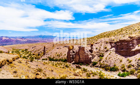 Zerklüftete Berge und Schluchten in El Dorado Canyon, Grenze von Nevada und Arizona. Ist auch Teil des Lake Mead National Erholungsgebiet in den USA Stockfoto