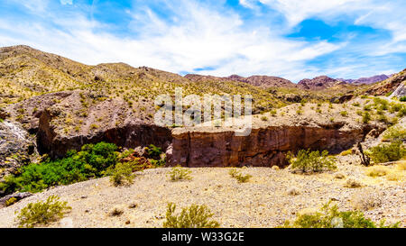 Zerklüftete Berge und Schluchten in El Dorado Canyon, Grenze von Nevada und Arizona. Ist auch Teil des Lake Mead National Erholungsgebiet in den USA Stockfoto