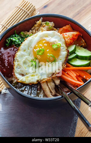 Authentische koreanische Küche vegetarische kalten Bibimbap Stockfoto