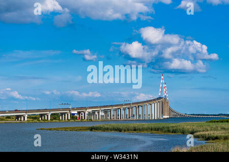Brücke von Saint-Nazaire ist ein Kabel - Brücke über die Loire und die Verknüpfung von Saint-Nazaire und Saint-Brevin-les-Pins, Frankreich Stockfoto