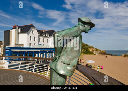 Die wichtigste Option für den Film, Hotel de la Plage und die Statue des Monsieur Hulot in Saint-Marc-sur-Mer (Saint-Nazaire), Frankreich Stockfoto