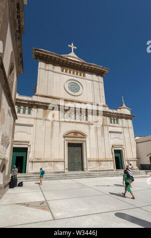 Kirche Santa Maria Assunta, Positano, Amalfi, Italien Stockfoto
