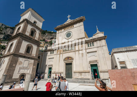 Kirche Santa Maria Assunta, Positano, Amalfi, Italien Stockfoto