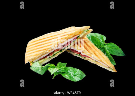 Gesund Gegrilltes Basilikum mozzarella Caprese Panini Sandwich isoliert. Klassische italienische Fast Food. Stockfoto