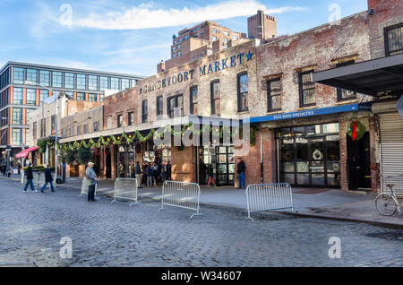 Die Außenseite des Gansevoort Market, ein den ganzen Tag essen Halle in einem historischen Gebäude im Meatpacking District Stockfoto