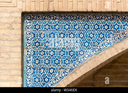 Reich verzierte Islamischen Fliese Mosaike, Kutlug Murad Inak Medrese, Chiwa, Usbekistan Stockfoto
