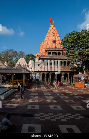 17 Feb 2005 Außenansicht des Mahakaleshwar Tempel, Ujjain, Madhya Pradesh, Indien, Asien Stockfoto