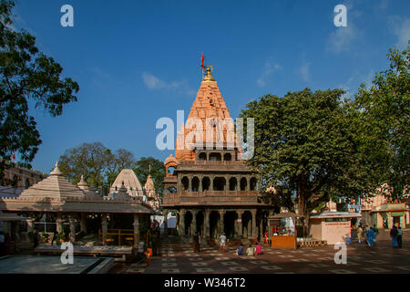 17 Feb 2005 Außenansicht des Mahakaleshwar Tempel, Ujjain, Madhya Pradesh, Indien, Asien Stockfoto