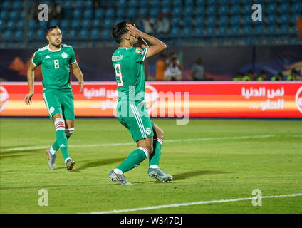 Suez, Ägypten. 11. Juli, 2019. Elfenbeinküste, Ägypten, Frankreich, 11. Juli 2019: Bagdad Bounedjah von Algerien nach fehlenden Strafe während der 2019 Afrika Cup der Nationen Übereinstimmung zwischen der Elfenbeinküste und Algerien am Suez Stadion in Suez, Ägypten. Ulrik Pedersen/CSM/Alamy leben Nachrichten Stockfoto