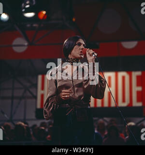ZDF Hitparade, Musiksendung, Deutschland 1969 - 2000 Mitwirkende: Caterina Caselli Stockfoto