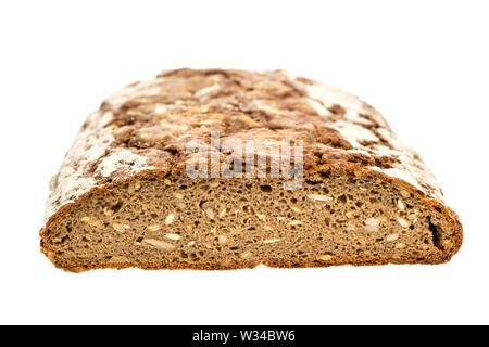 Ein Laib Schwarzbrot mit Sonnenblumenkernen Stockfoto