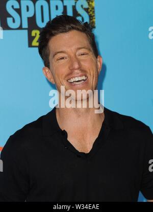 Shaun White bei der Ankunft für Nickelodeon Kids' Choice Sports Awards 2019, Barker Hangar, Santa Monica, CA 11. Juli 2019. Foto von: Elizabeth Goodenough/Everett Collection Stockfoto