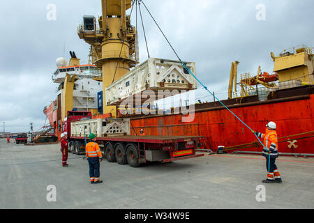 Normand 434 Liegeplätze an Land und stillgelegten Ölplattform Schrott von Bohrinseln in der Nordsee in Lerwick Shetland Schottland Stockfoto