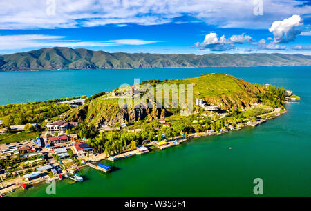 Blick auf die Insel im See Sevan Sevan in Armenien Stockfoto