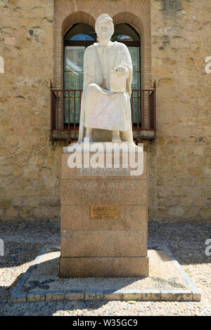 Statue der muslimische Philosoph und Denker Averroes in Cordoba, Spanien. Stockfoto