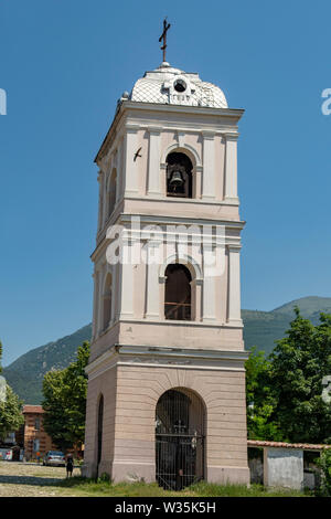 Glockenturm der Kirche St. Nikolaus, Karlovo, Bulgarien Stockfoto