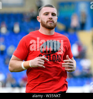 Warrington, Cheshire, UK. 12. Juli, 2019. RFL Rugby League, Warrington Wolves versus Salford Roten Teufel; Jackson Hastings von Salford Roten Teufel Aufwärmen in seinem Offload t-shirt Quelle: Aktion plus Sport/Alamy leben Nachrichten Stockfoto