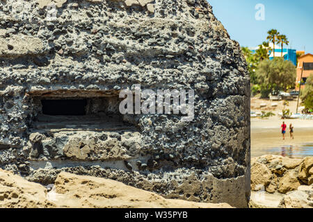 Außerhalb detaillierte Ansicht von schlupfloch der alten militärischen Bunker an der Südküste von El Medano. Teneriffa, Kanarische Inseln, Spanien. Stockfoto