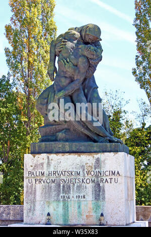 ZAGREB, KROATIEN - 21. AUGUST 2012: Denkmal für die kroatische Soldaten im Ersten Weltkrieg getötet, von Vanja Radaus und Jozo Turkalj, aus dem Jahre 1939. g-loc Stockfoto