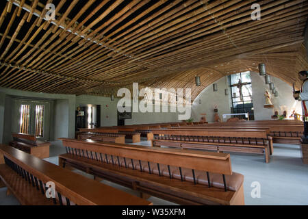 Eine Kapelle in Cebu befindet sich auf dem Gelände des Heiligsten Herzens School-Ateneo de Cebu, Philippinen hat in der gloabal architektonischen aw in die engere Wahl gezogen Stockfoto