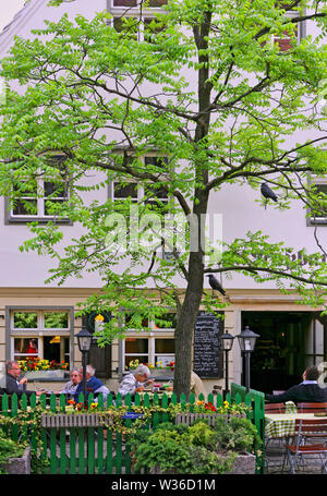 Im historischen Viertel Biergarten, Nikolaiviertel, Berlin, Deutschland, Europa Stockfoto