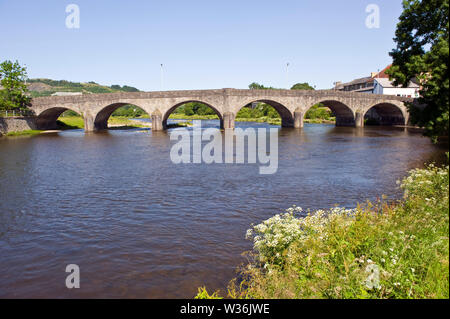 Brücke über den Fluss Wye in Builth Wells Powys Wales UK Stockfoto