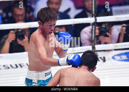 Edion Arena Osaka, Osaka, Japan. 12. Juli, 2019. Satoshi Shimizu (JPN), 12. JULI 2019 - Boxen: WBO Asia Pacific Super Leichtgewicht titelzeitraum an edion Arena Osaka, Osaka, Japan. Credit: MATSUO. K/LBA SPORT/Alamy leben Nachrichten Stockfoto