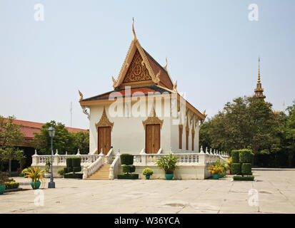 Keong Preah Bath Shrine (Koeng Preah bat) im Königspalast (Preah Barum Reachea Veang Nei Preah Reacheanachak Kampuchea) in Phnom Penh. Kambodscha Stockfoto