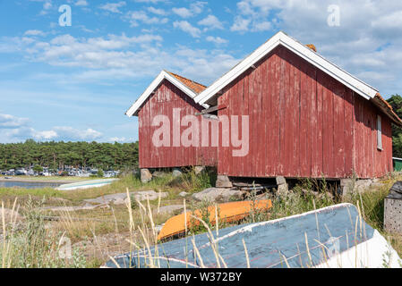 Resö, Schweden - 10 Juli, 2019: Blick auf eine alte Fischerhütte auf der Insel Resö, Western Schweden. Stockfoto