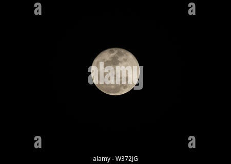 Vollmond am Himmel Stockfoto
