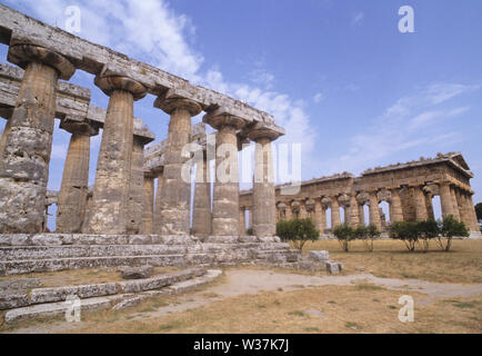 Griechische Tempel. Paestum, Salerno Provinz, Kampanien, Italien Stockfoto