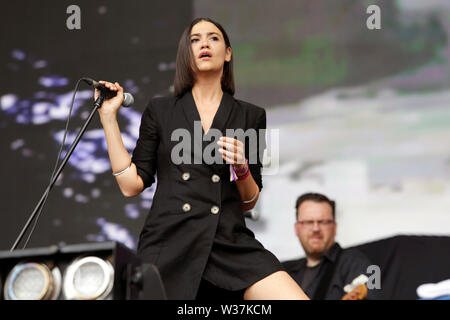 Nadine Shah führt auf der Bühne als Barclaycard vorhanden Britische Sommerzeit Hyde Park am Samstag, dem 13. Juli 2019 in London, England. Stockfoto