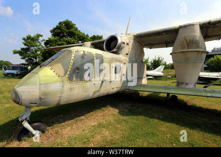 Krakau. Krakau. Polen. Museum der Polnischen Luftfahrt. PZL M-15 Belfegor jet landwirtschaftlichen Doppeldecker. Stockfoto