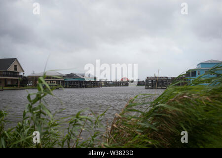 Der Mississippi River zusammen mit den vielen Nebenflüssen und Seen in New Orleans bereits geflutet während der Vorbereitung. New Orleans und anderen Teilen der Golf von Mexiko der Tropische Sturm Barry landfall machen vorbereiten, mit einem katastrophalen Niederschlag. Mit Wasser des Mississippi River hoch und ein Sturm im Golf von Mexiko bilden, die erwartet wird, Landfall auf der Louisiana und Texas Küsten zu machen, befürchten viele, dass Deiche versagen, und dass New Orleans erneut überflutet, so schlecht wie es war in der Zeit nach 2004 von Hurrikan Kartina werden. Stockfoto