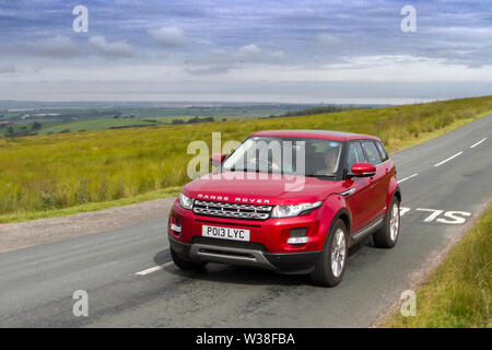Lancashire Automobil Club von Küste zu Küste 2019; ab dem Midland Hotel in Morecambe und Dunsley Hall im Sandsend in der Nähe von Whitby dieser Oldtimer von Küste zu Küste Rallye Route überquert die Höhen der fantastischen Landschaft in den Trog von Bowland mit Blick über Morecambe Bay. Die Veranstaltung ist offen für klassische und geschätzten Erbe Autos aller Altersgruppen nehmen die Herausforderung an und eine Strecke mit rund 170 Meilen von den Strassen und Autobahnen des ländlichen England. Stockfoto