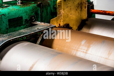 Schokoladenfabrik fräsen Rollen Stockfoto