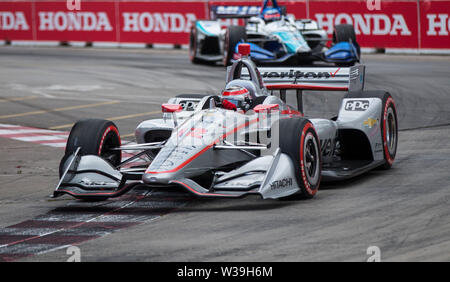 Toronto, Kanada. 13. Juli, 2019. Das Team Penske Fahrer Leistung (Vorne) von Australien rennen während des Qualifying des 2019 Honda Indy Toronto der NTT IndyCar Series auf Ausstellung in Toronto, Kanada, 13. Juli 2019. Credit: Zou Zheng/Xinhua/Alamy leben Nachrichten Stockfoto