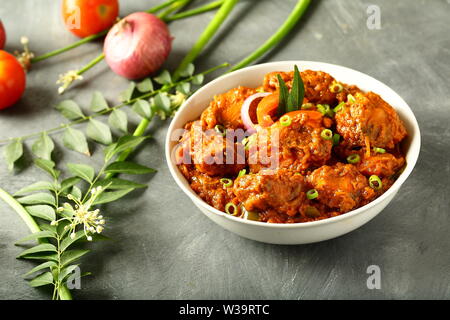 Schmackhaftes Fleisch Curry aus der indischen Küche Stockfoto