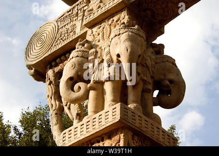 Nahaufnahme der Norden Gateway im Stupa-1 in Sanchi, in der Nähe von Bhopal, Madhya Pradesh, Indien, Asien Stockfoto