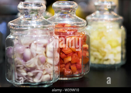 Tomaten in Glas, Erhaltung der Tomaten, selektiven Fokus Stockfoto