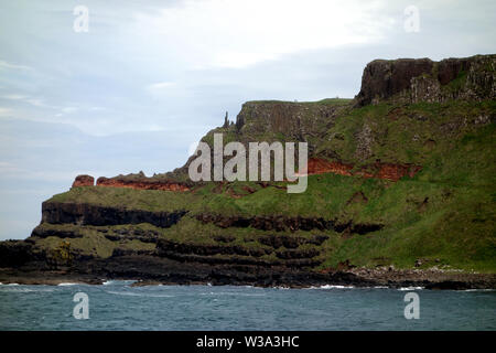 Der Schornstein Tops (Spalten) auf Causeway Coastal Weg des Riesen, County Antrim, Nordirland, Großbritannien Stockfoto