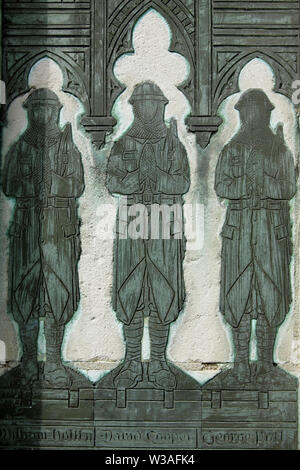 Die Note 1 aufgeführten Eleanor Cross War Memorial, Sledmere, Yorkshire, Großbritannien. Stockfoto