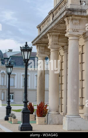 Berühmte ungarische Schloss (Schloss Festetics) in einer Stadt Keszthely. Stockfoto