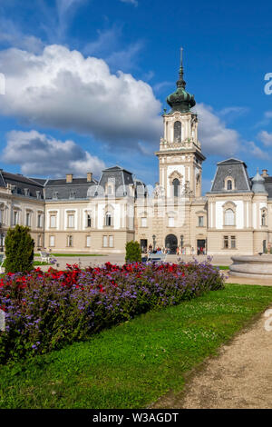 Berühmte ungarische Schloss (Schloss Festetics) in einer Stadt Keszthely. Stockfoto