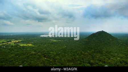 Schöne Aussicht von den oberen Palace top von Sigiriya Lion Rock. In der Zentralen Matale befindet. Sri Lanka. Stockfoto