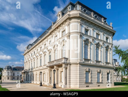 Berühmte ungarische Schloss (Schloss Festetics) in einer Stadt Keszthely. Stockfoto