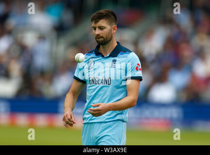 London, Großbritannien. 14. Juli, 2019. LONDON, ENGLAND. Juli 14: Markierung Holz von England während der ICC Cricket World Cup Finale zwischen England und Neuseeland an Cricket Ground des Herrn am 14. Juli 2019 in London, England. Credit: Aktion Foto Sport/Alamy leben Nachrichten Stockfoto